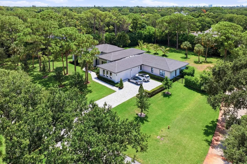 5382 Sea Biscuit Road Palm Beach Gardens FL 33418