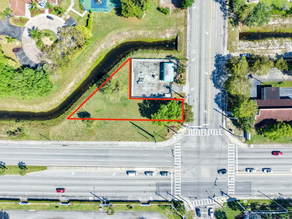 Xxxx Lawrence Road Boynton Beach FL 33436
