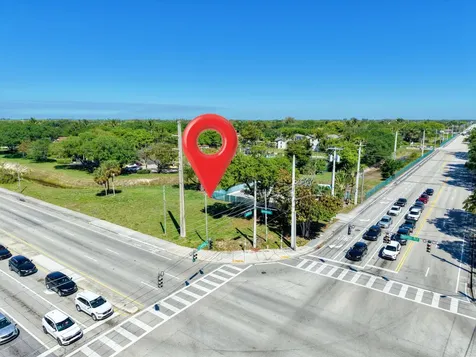 Xxxx Lawrence Road Boynton Beach FL 33436