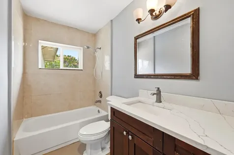 740 E Evanston Circle E Fort Lauderdale FL 33312
