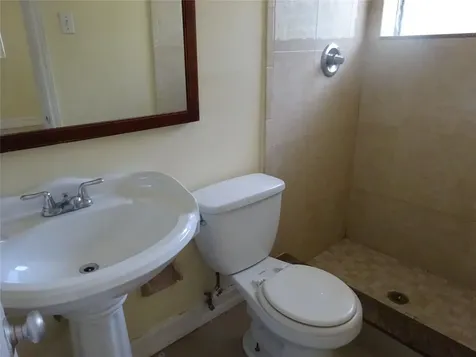 740 E Evanston Circle E Fort Lauderdale FL 33312