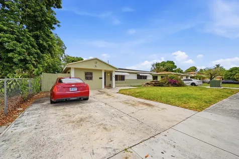 740 E Evanston Circle E Fort Lauderdale FL 33312