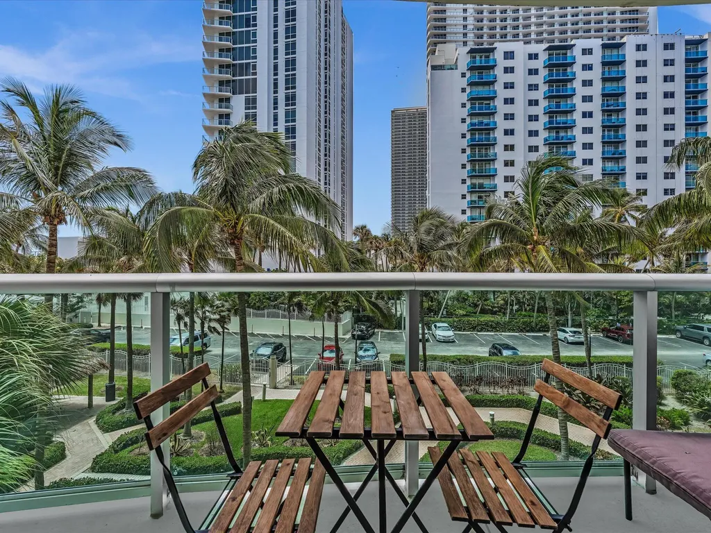 3901 S Ocean Drive Hollywood FL 33019