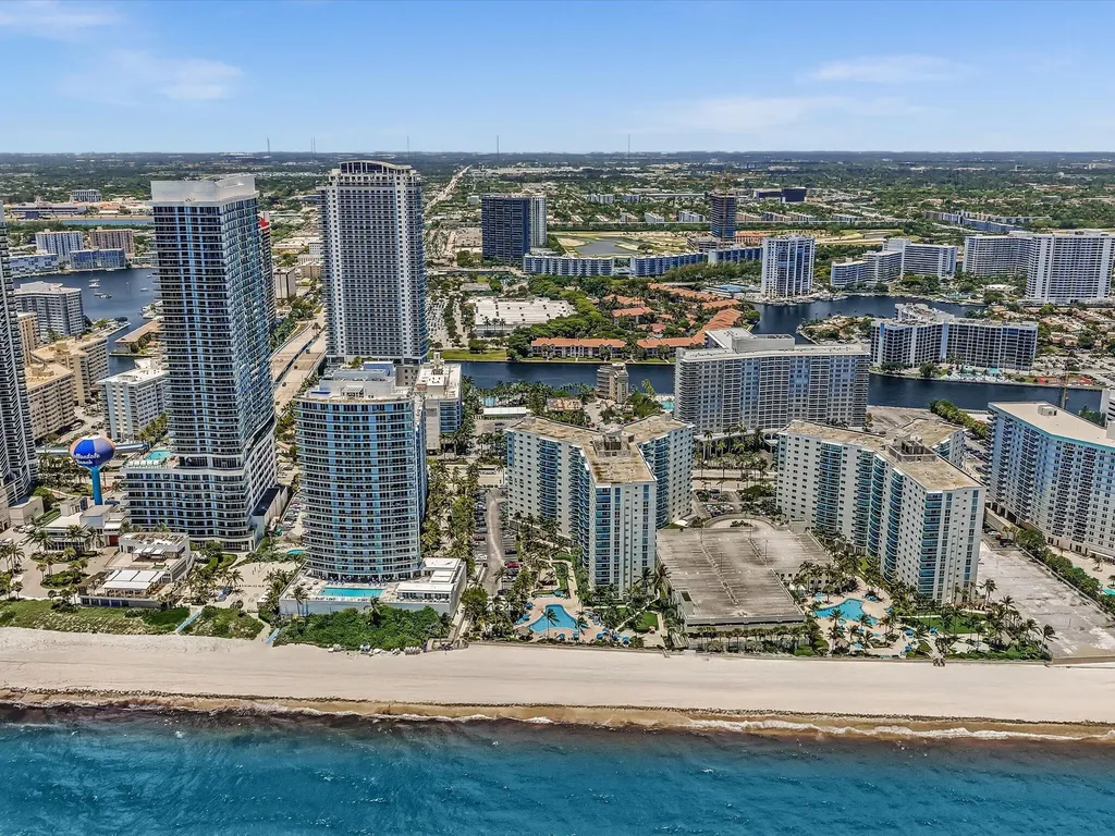 3901 S Ocean Drive Hollywood FL 33019