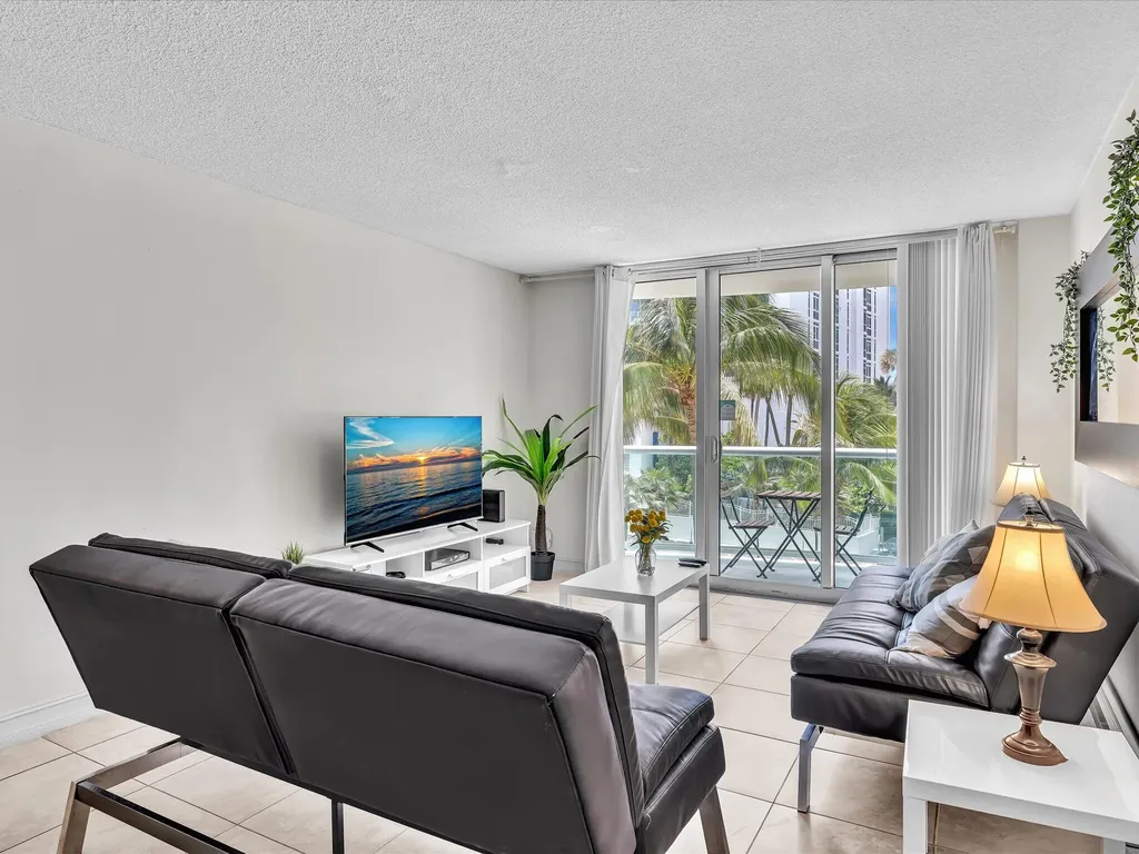 3901 S Ocean Drive Hollywood FL 33019