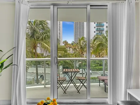 3901 S Ocean Drive Hollywood FL 33019