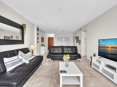 3901 S Ocean Drive Hollywood FL 33019