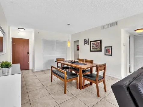 3901 S Ocean Drive Hollywood FL 33019