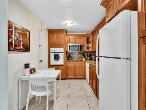 3901 S Ocean Drive Hollywood FL 33019