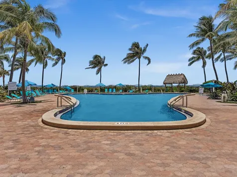 3901 S Ocean Drive Hollywood FL 33019