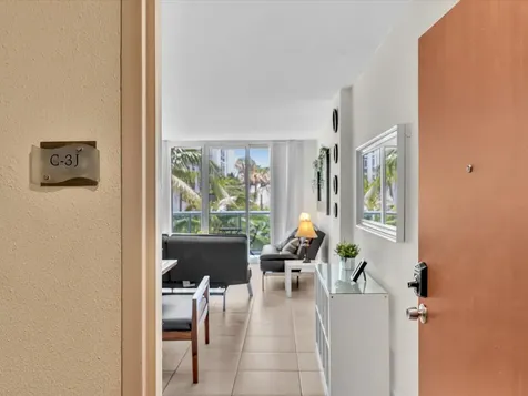 3901 S Ocean Drive Hollywood FL 33019