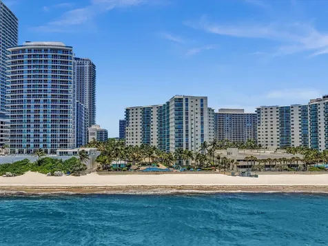3901 S Ocean Drive Hollywood FL 33019