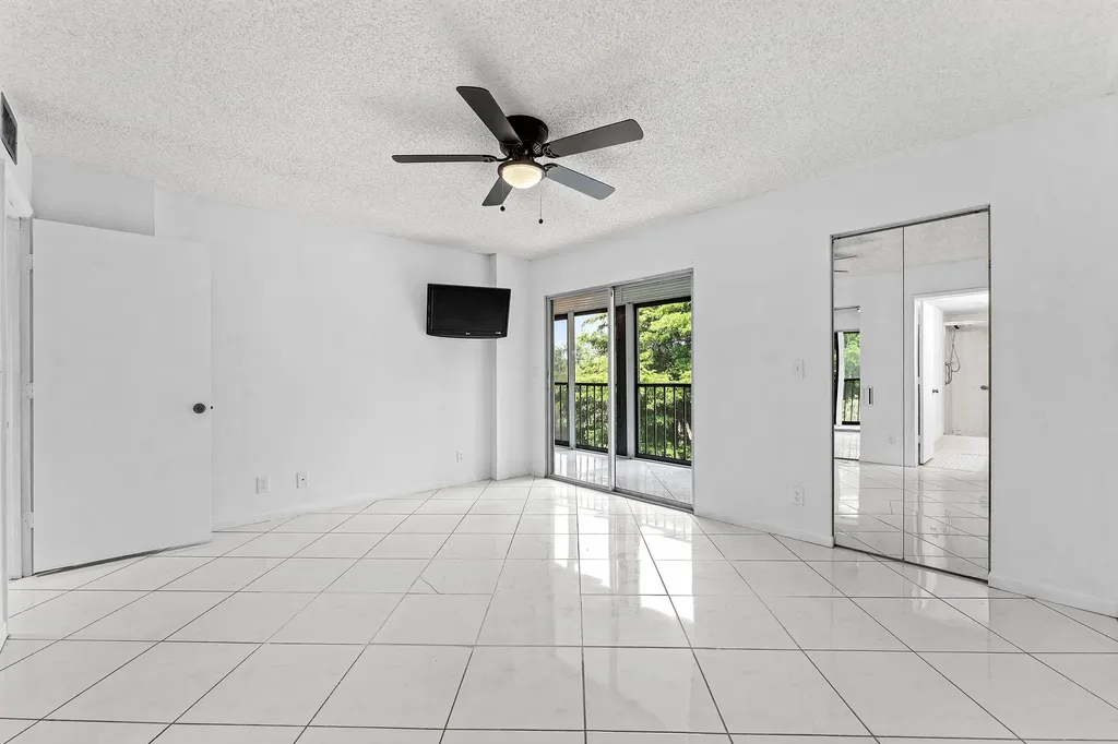 7301 Amberly Lane Delray Beach FL 33446