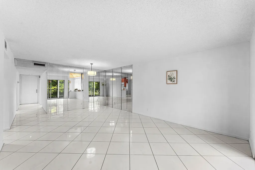 7301 Amberly Lane Delray Beach FL 33446