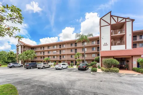 7301 Amberly Lane Delray Beach FL 33446