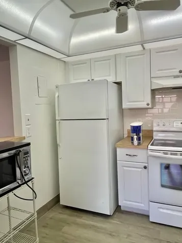 654 Saxony N Delray Beach FL 33446