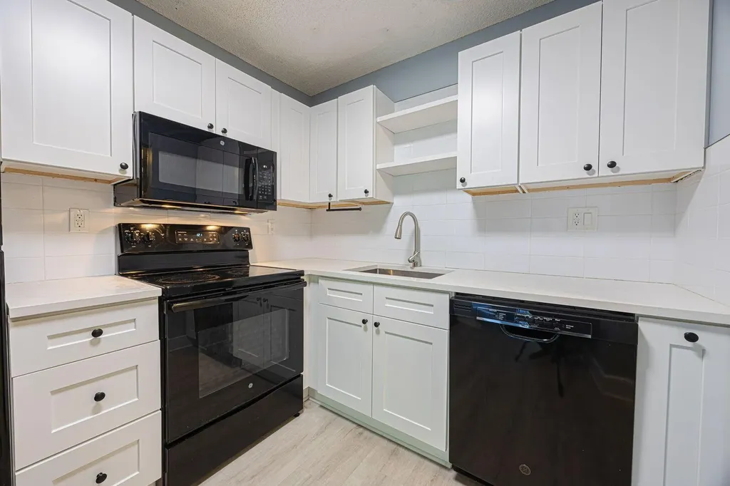 9440 SW 8th Street Boca Raton FL 33428