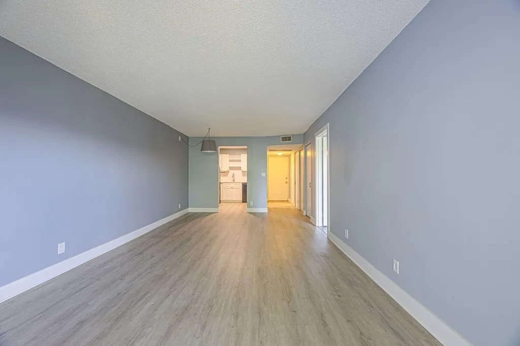 9440 SW 8th Street Boca Raton FL 33428