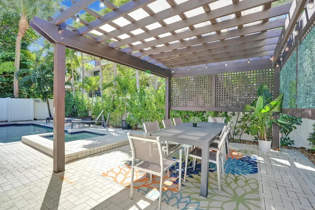 3043 Center Avenue Fort Lauderdale FL 33308