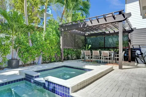 3043 Center Avenue Fort Lauderdale FL 33308