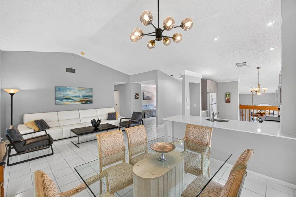 10223 N Circle Lake Drive Boynton Beach FL 33437