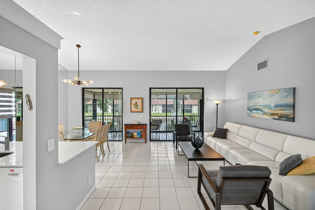 10223 N Circle Lake Drive Boynton Beach FL 33437