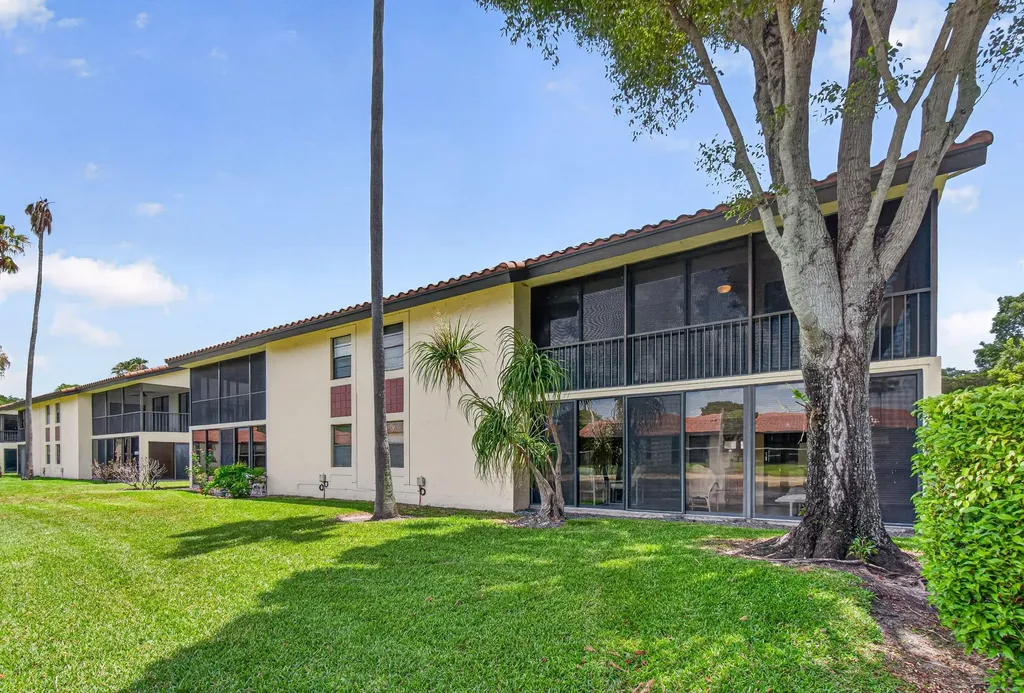 10223 N Circle Lake Drive Boynton Beach FL 33437