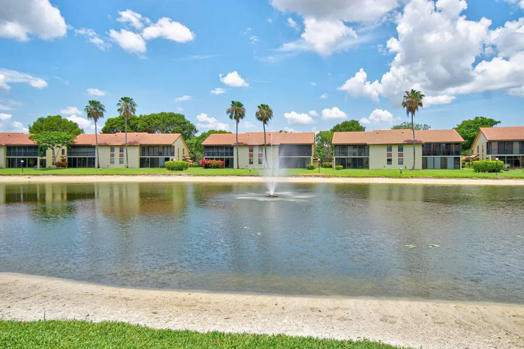 10223 N Circle Lake Drive Boynton Beach FL 33437