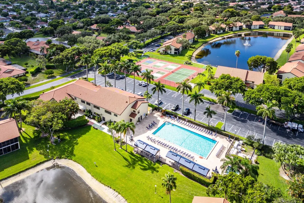 10223 N Circle Lake Drive Boynton Beach FL 33437