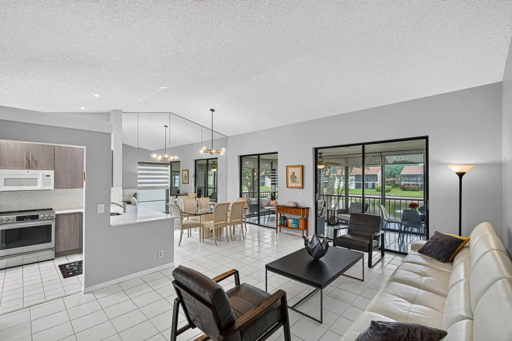 10223 N Circle Lake Drive Boynton Beach FL 33437