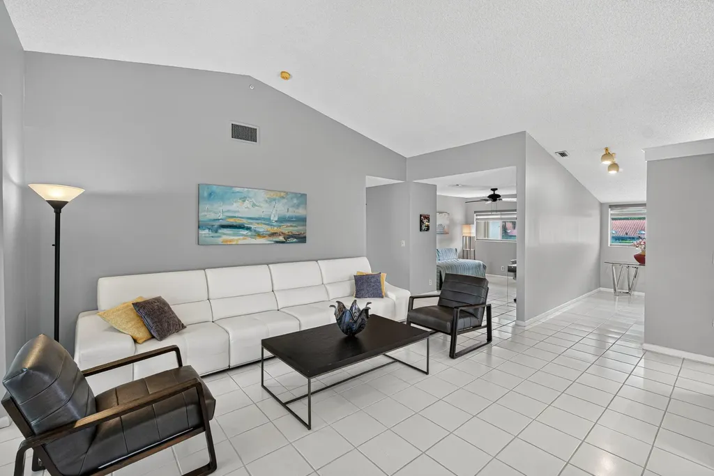 10223 N Circle Lake Drive Boynton Beach FL 33437