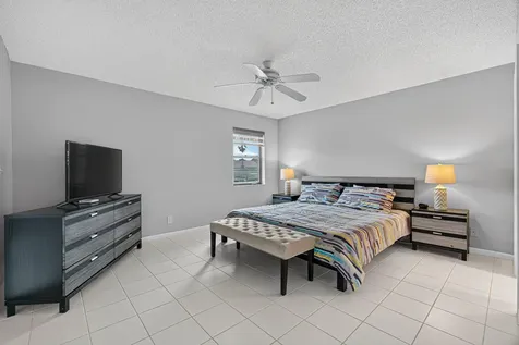 10223 N Circle Lake Drive Boynton Beach FL 33437