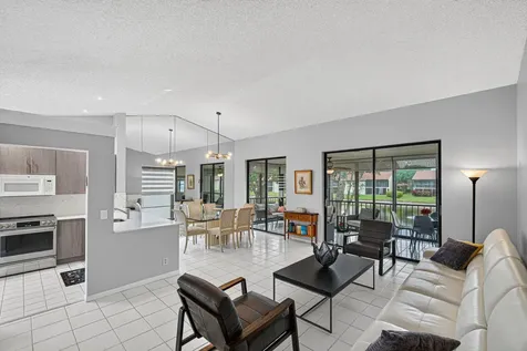 10223 N Circle Lake Drive Boynton Beach FL 33437