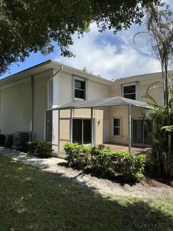 1536 N Lawnwood Circle Fort Pierce FL 34950