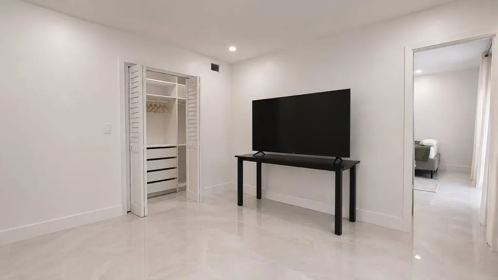6249 Bay Club Drive Fort Lauderdale FL 33308