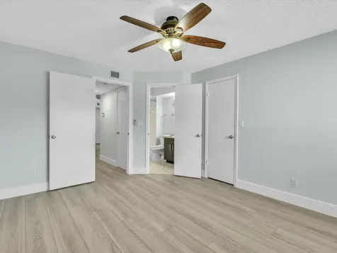 731 Vista Isle Drive Sunrise FL 33325