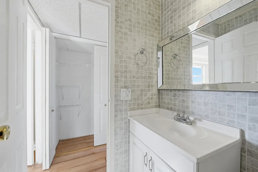 710 Monaco O Delray Beach FL 33446