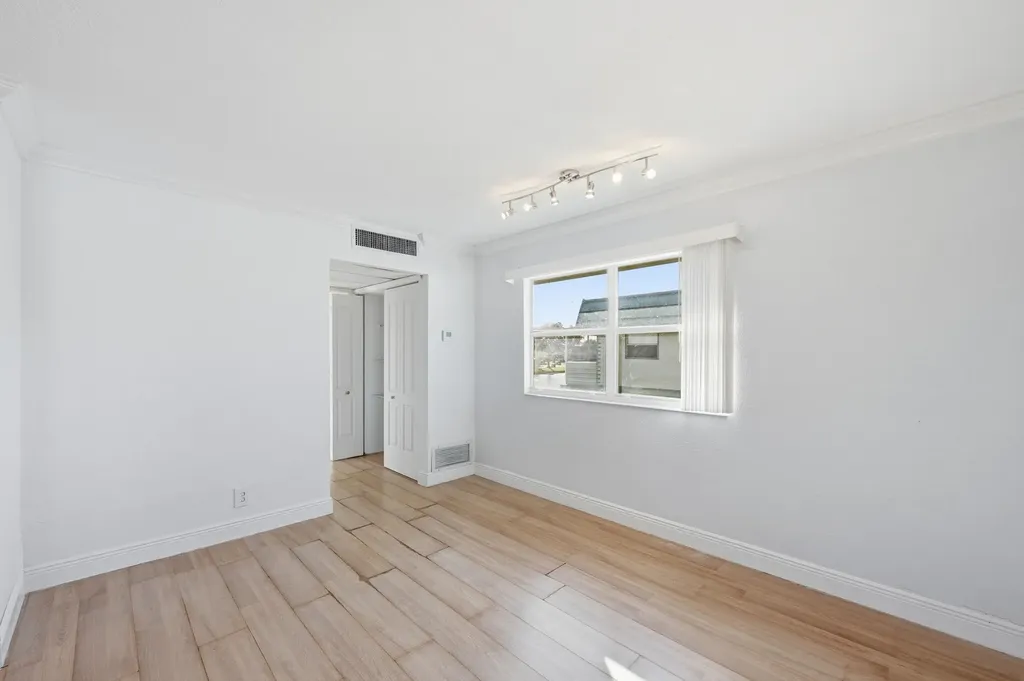 710 Monaco O Delray Beach FL 33446