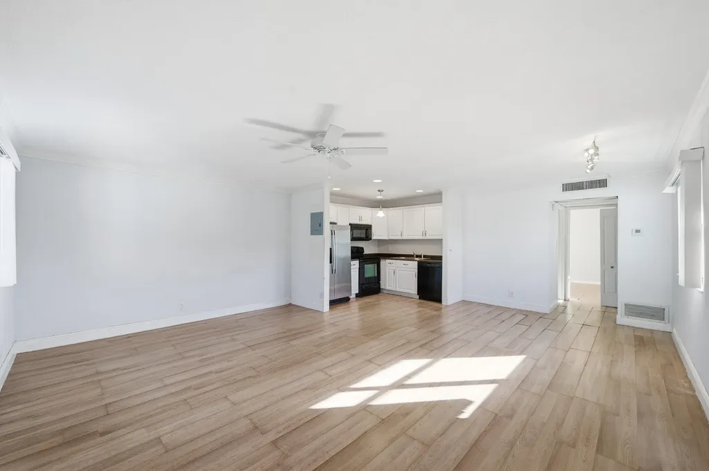710 Monaco O Delray Beach FL 33446