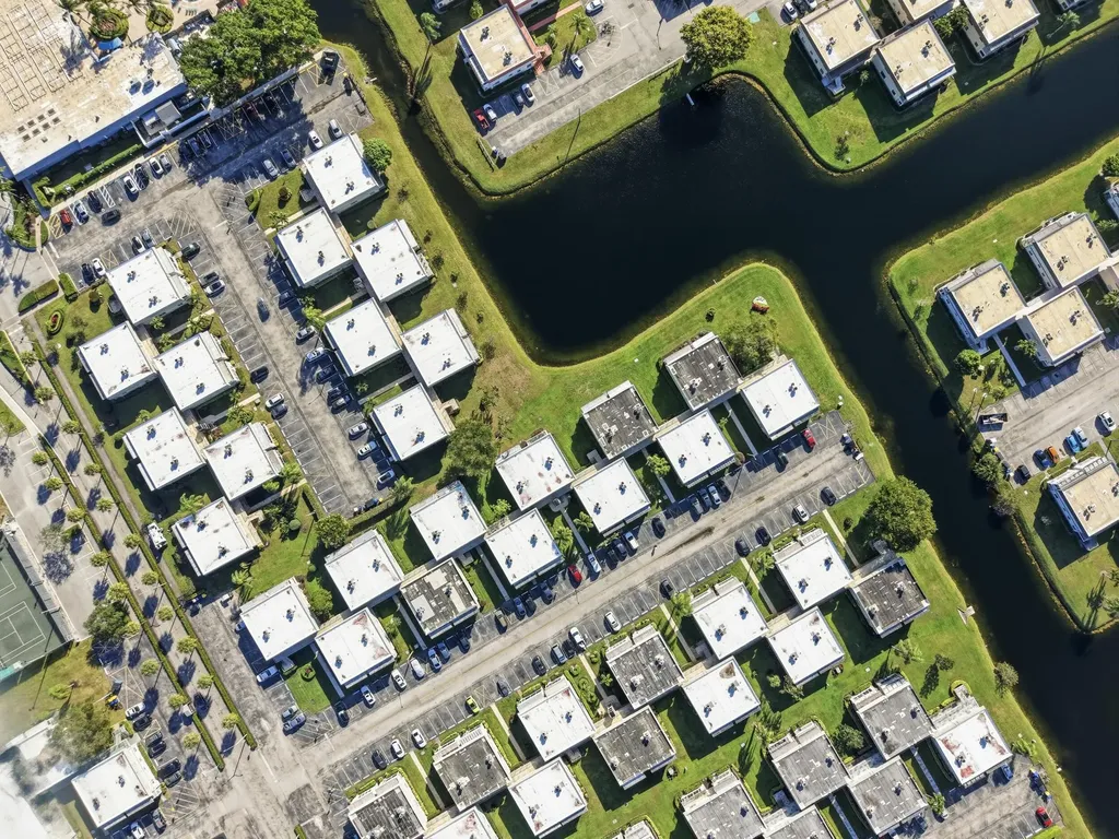 710 Monaco O Delray Beach FL 33446