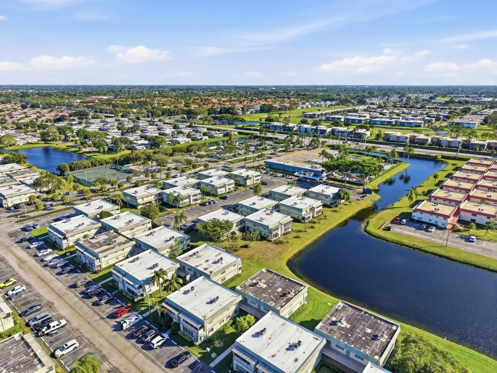 710 Monaco O Delray Beach FL 33446