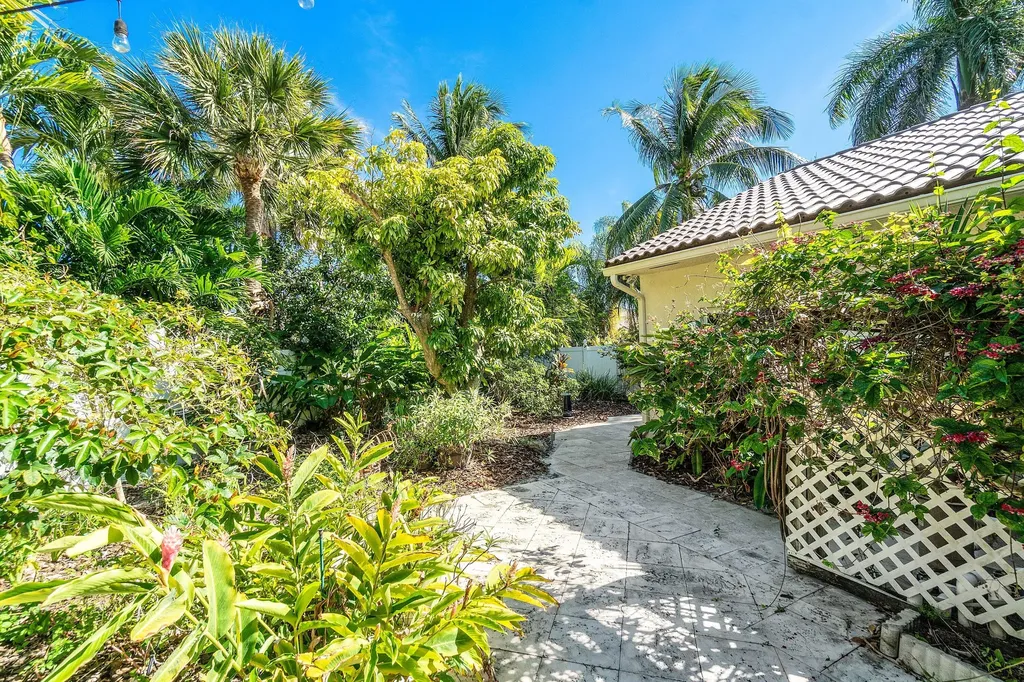 201 NE 4th Street Boca Raton FL 33432