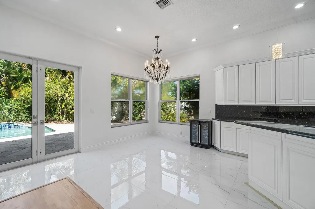 201 NE 4th Street Boca Raton FL 33432