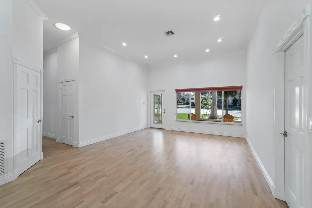 201 NE 4th Street Boca Raton FL 33432