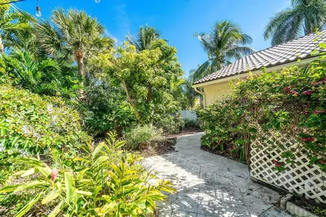 201 NE 4th Street Boca Raton FL 33432