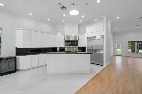 201 NE 4th Street Boca Raton FL 33432