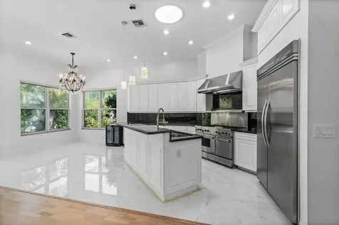 201 NE 4th Street Boca Raton FL 33432