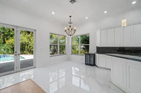 201 NE 4th Street Boca Raton FL 33432
