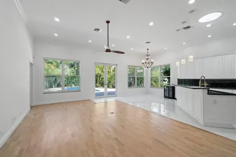 201 NE 4th Street Boca Raton FL 33432