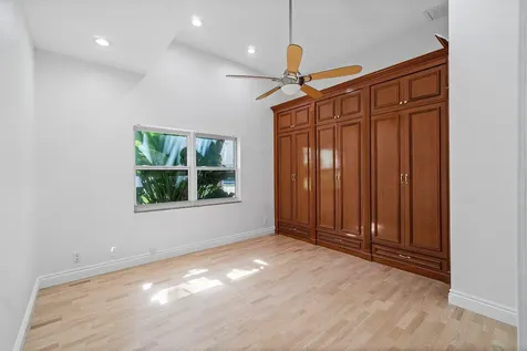 201 NE 4th Street Boca Raton FL 33432